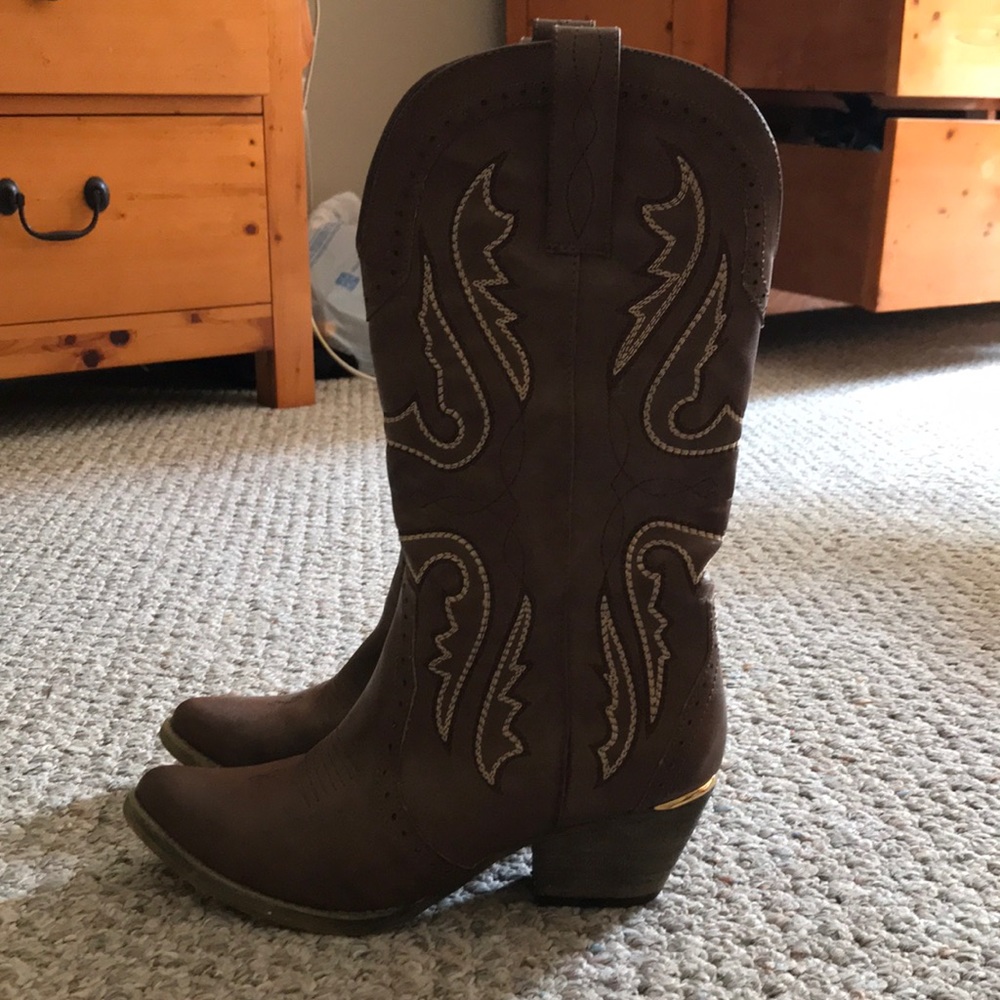 Very Volatile “Raspy” Cowboy boots